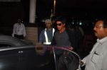 Shahrukh Khan snapped at domestic airport on 20th June 2011 (14).JPG